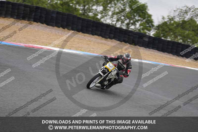enduro digital images;event digital images;eventdigitalimages;mallory park;mallory park photographs;mallory park trackday;mallory park trackday photographs;no limits trackdays;peter wileman photography;racing digital images;trackday digital images;trackday photos